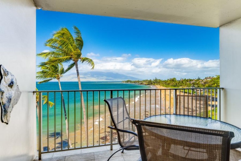 Stunning Remodeled 2 Bedroom Penthouse - Royal Mauian #607 - Beach Vacation Rentals in Kihei, Maui, HI on Beachhouse.com