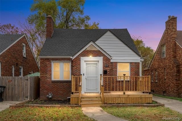 Welcome home to this beautifully updated 3bedroom brick bungalow - Beach Home for sale in Detroit, Michigan on Beachhouse.com