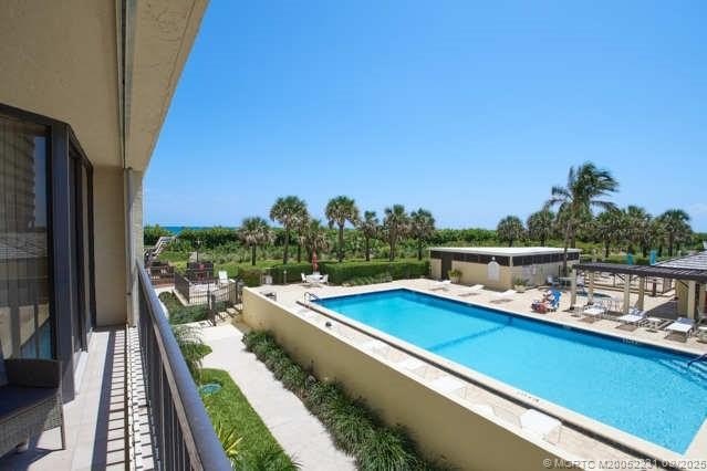 Beautiful 2-Bed/2-Bath Condo in Islandia II - Oceanfront Living - Beach Condo for sale in Jensen Beach, Florida on Beachhouse.com