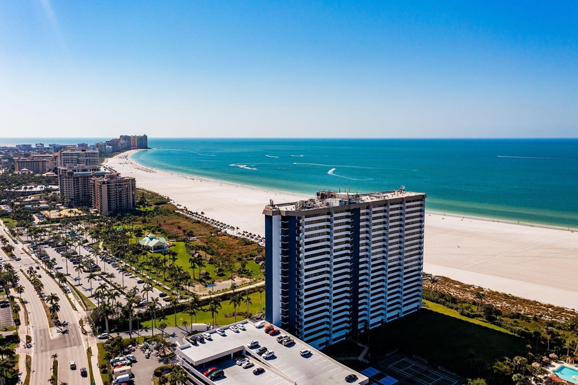 Sought-after end unit at Gulfview featuring an expanded floor - Beach Condo for sale in Marco Island, Florida on Beachhouse.com