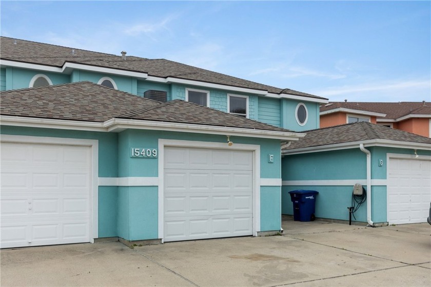 Updated charming 3-bedroom 2.5-bath canal-front condo with - Beach Condo for sale in Corpus Christi, Texas on Beachhouse.com