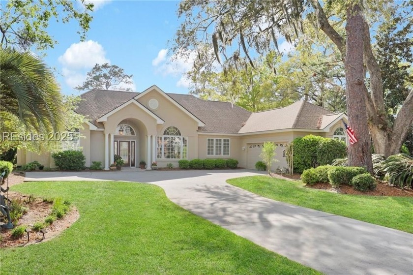 Move-in-ready 3BD + office home, located in the private golf & - Beach Home for sale in Hilton Head Island, South Carolina on Beachhouse.com
