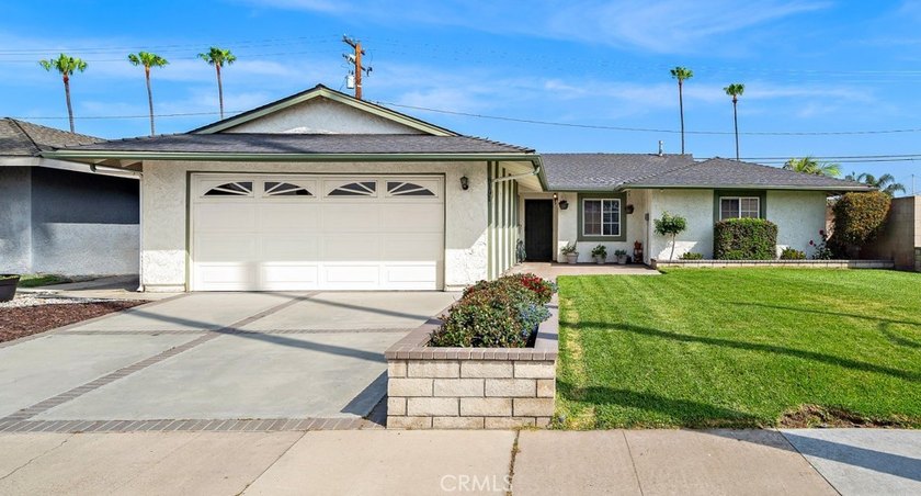 Welcome to this charming single story home nestled in a quiet - Beach Home for sale in Huntington Beach, California on Beachhouse.com