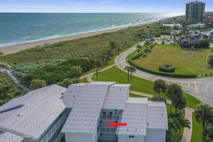 Gorgeous, fully furnished, 2nd floor unit with 2 bedrooms and 2 - Beach Condo for sale in Fort Pierce, Florida on Beachhouse.com
