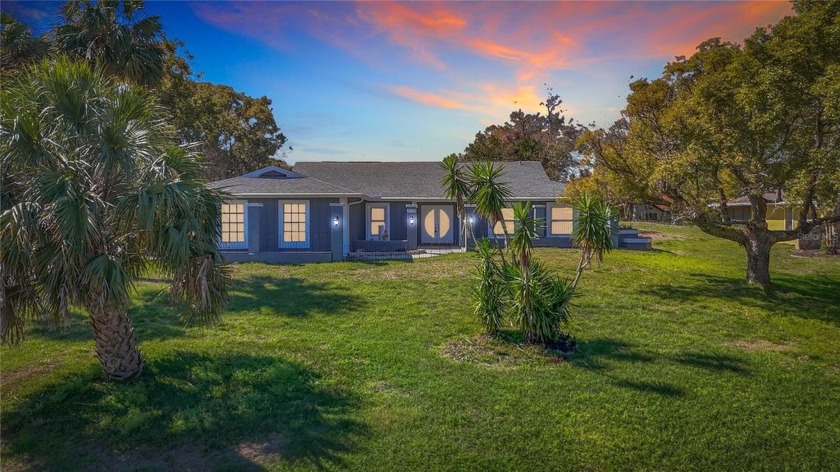 Nestled in the desirable River Country Estates, this charming - Beach Home for sale in Weeki Wachee, Florida on Beachhouse.com