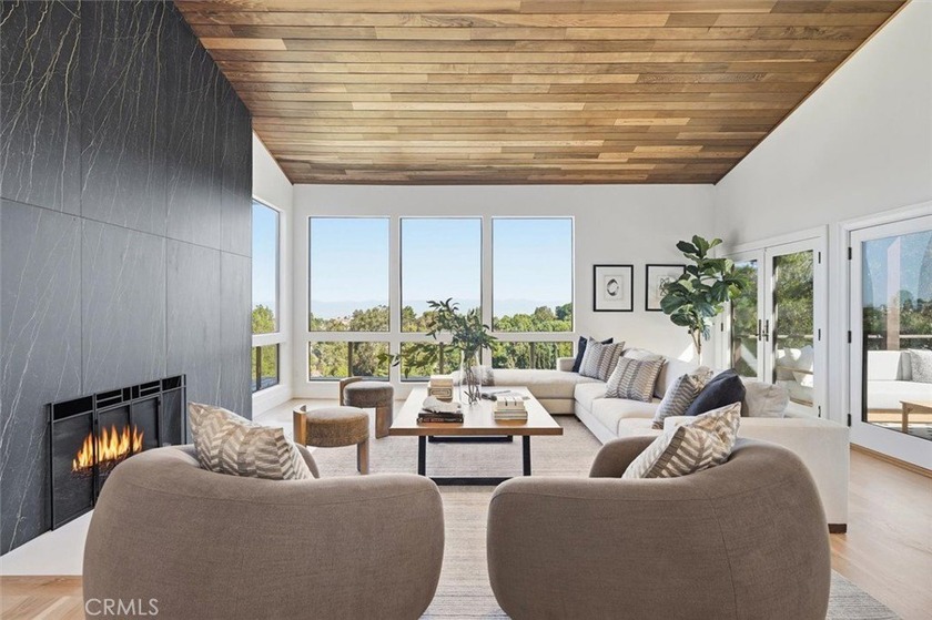 Nestled in the quiet hills of Rancho Palos Verdes, this is the - Beach Home for sale in Rancho Palos Verdes, California on Beachhouse.com