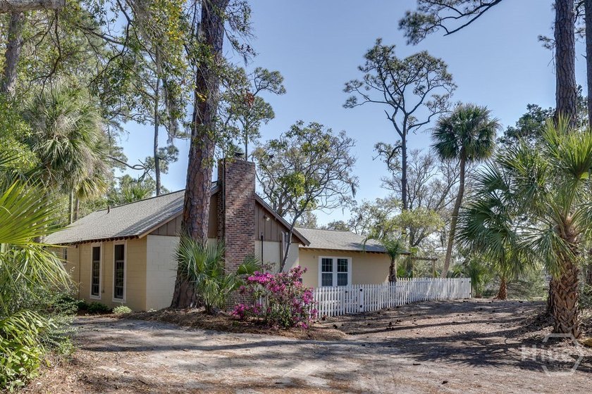 Enjoy life on the quiet side of Tybee. where the cooling - Beach Home for sale in Tybee Island, Georgia on Beachhouse.com