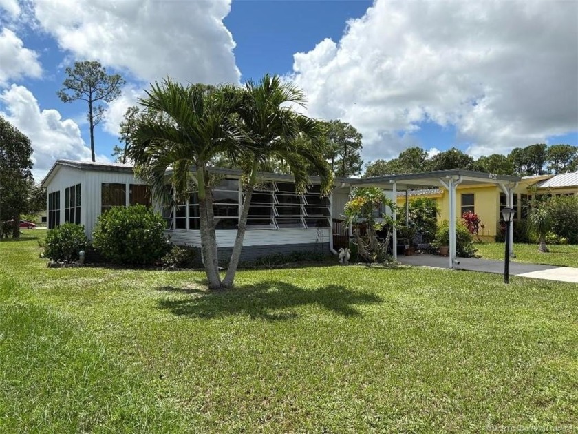 This is a lovely two bedroom, two bath home with a laundry - Beach Home for sale in Stuart, Florida on Beachhouse.com