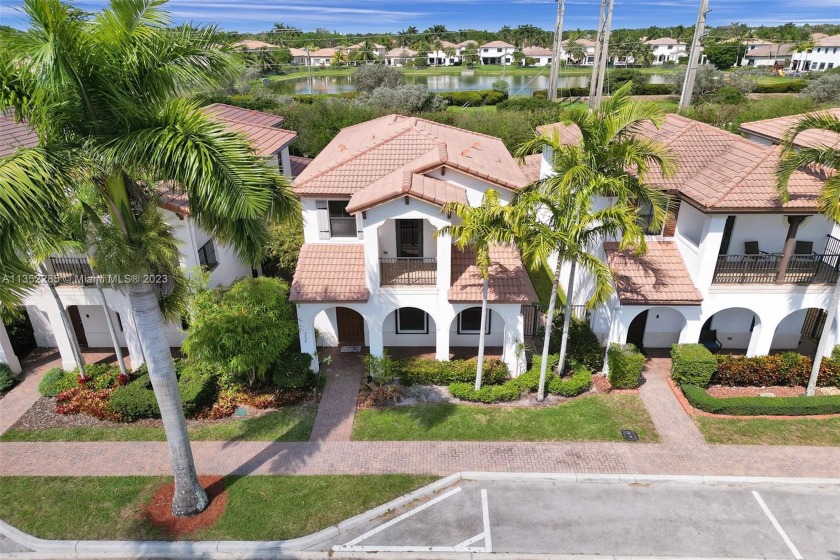 BEAUTIFULLY MAINTAINED LARGE TWO STORY LAKEFRONT 3 BEDROOM, 2.5 - Beach Home for sale in Cooper City, Florida on Beachhouse.com