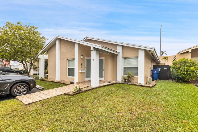 A must see! In the highly desirable Fairway Lakes, a gated - Beach Home for sale in Miami, Florida on Beachhouse.com