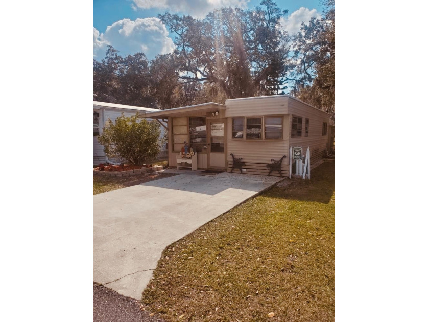 RICE CREEK RV RESORT 21+ // $39,000// 2 BED 1 BATH// 10723 Don - Beach Home for sale in Riverview, Florida on Beachhouse.com