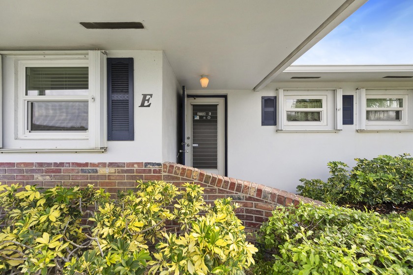 A wonderful opportunity to own an affordable villa in a - Beach Home for sale in West Palm Beach, Florida on Beachhouse.com