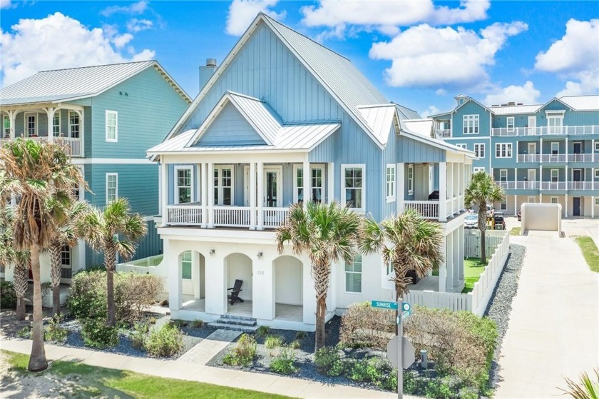 Beautiful custom beach home with private pool, putting green and - Beach Home for sale in Port Aransas, Texas on Beachhouse.com