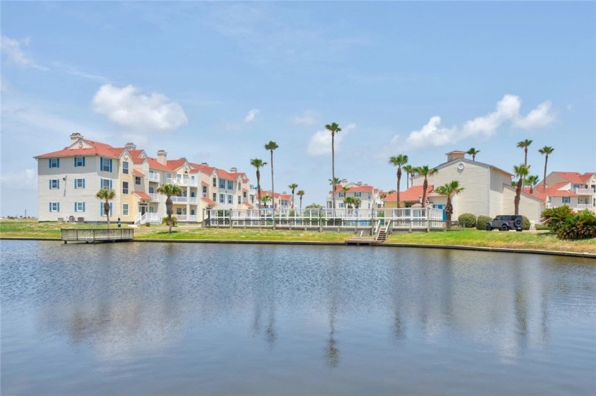 This gorgeous, completely updated, 1 bdrm unit at Beach Club - Beach Condo for sale in Corpus Christi, Texas on Beachhouse.com
