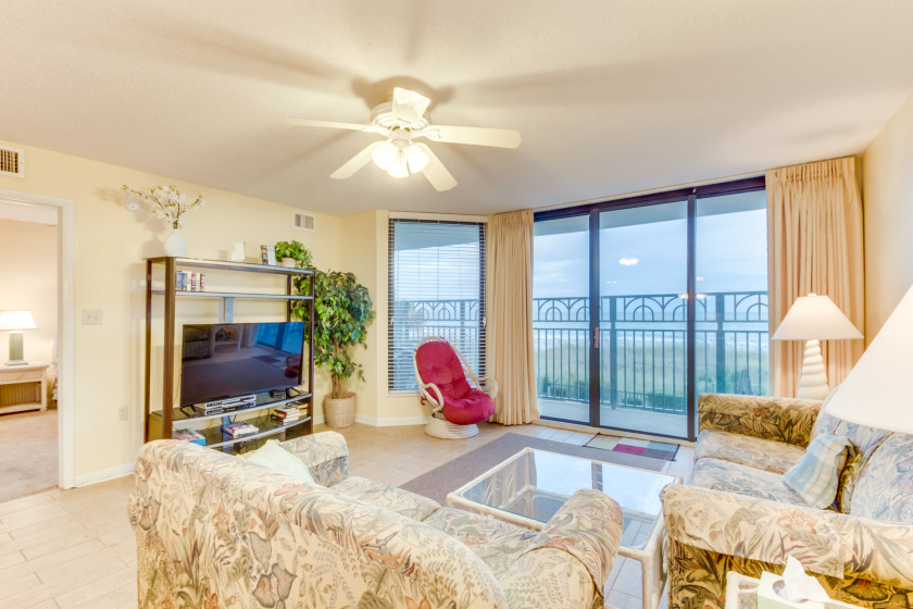 Spacious 1st floor corner Oceanfront unit + FREE DAILY - Beach Vacation Rentals in North Myrtle Beach, South Carolina on Beachhouse.com