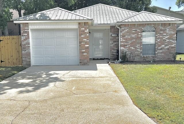 Welcome to this cozy Sweetbriar Station home.  This well - Beach Home for sale in Fort Walton Beach, Florida on Beachhouse.com