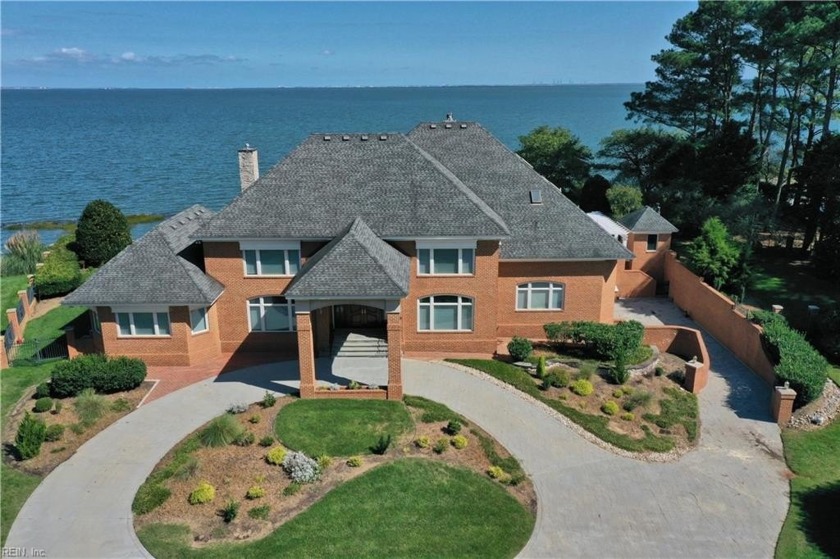 Premier 1.77 AC waterfront estate on the James River; Impressive - Beach Home for sale in Suffolk, Virginia on Beachhouse.com