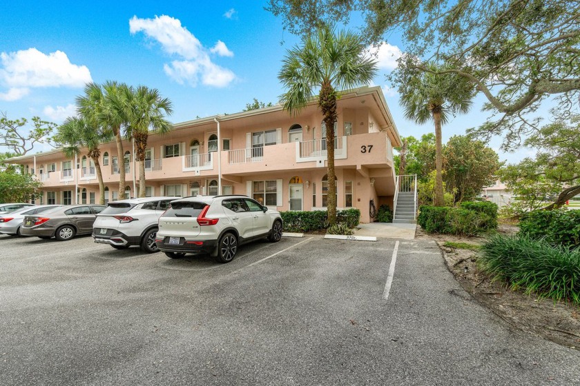 Nestled in the Parkside area of Little Club, this first floor - Beach Condo for sale in Jupiter, Florida on Beachhouse.com