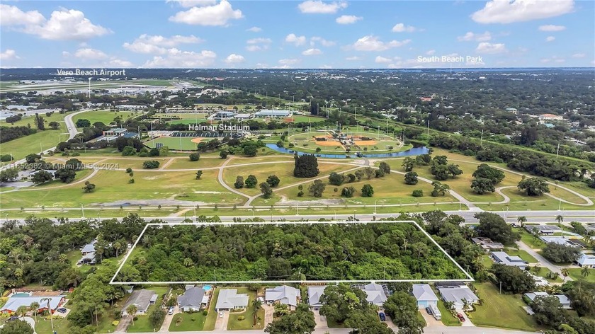 Exceptional opportunity to own 4.23 acres (184,259 SF) in the - Beach Acreage for sale in Vero Beach, Florida on Beachhouse.com