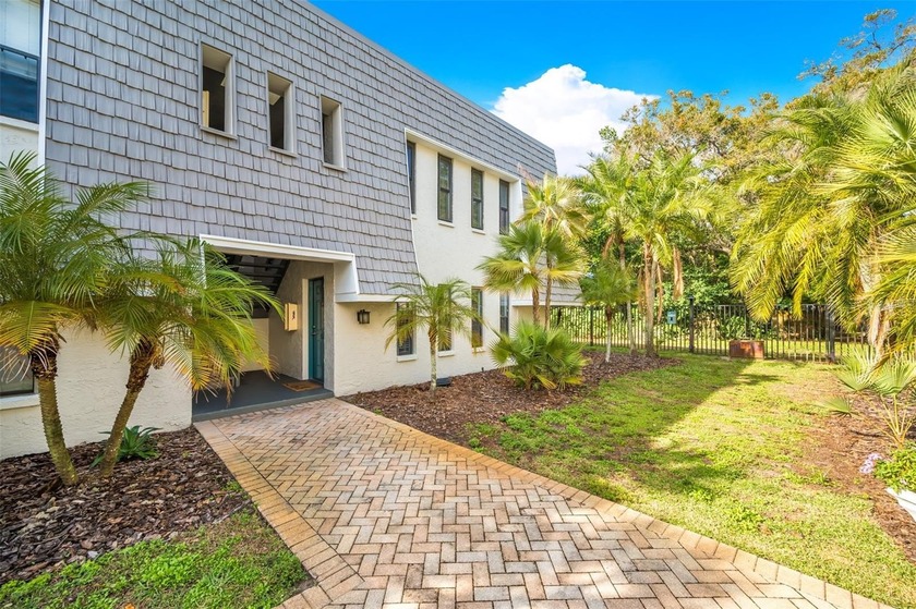 Welcome to Victoria Palms! This GATED community is only a 0 - Beach Condo for sale in Dunedin, Florida on Beachhouse.com