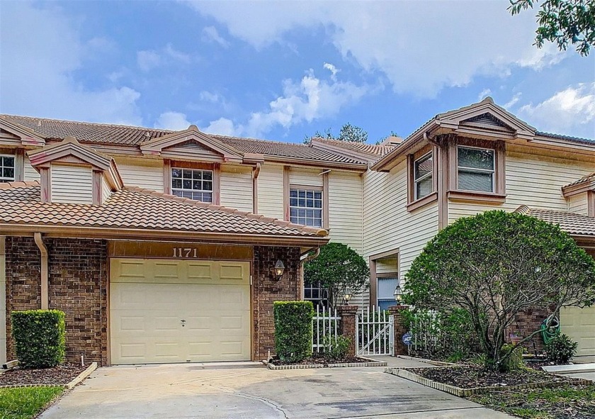 This 2,700 sq ft East Lake Woodlands townhome offers the perfect - Beach Townhome/Townhouse for sale in Oldsmar, Florida on Beachhouse.com