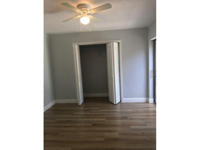 :Excellent location and close to everything, convenient to I-95 - Beach Townhome/Townhouse for sale in West Palm Beach, Florida on Beachhouse.com