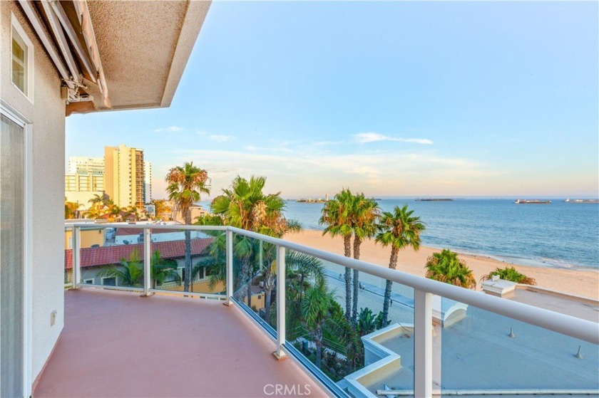 Penthouse top floor corner unit with spectacular panoramic ocean - Beach Condo for sale in Long Beach, California on Beachhouse.com