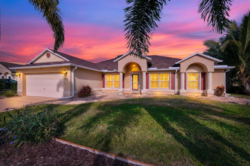 Welcome to your own slice of Florida paradise! This inviting - Beach Home for sale in Port Saint Lucie, Florida on Beachhouse.com