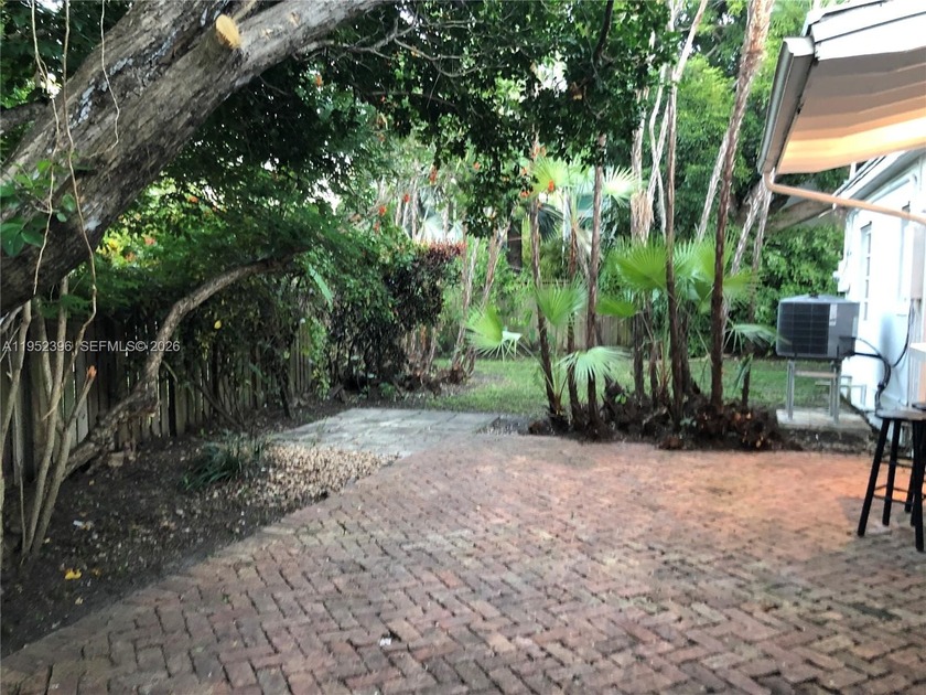 Great single home ready for development or income
Desirable - Beach Home for sale in Key Biscayne, Florida on Beachhouse.com
