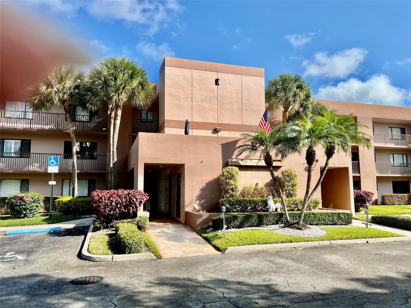 Senior living at its best!!! This unit has it all. Bright and - Beach Condo for sale in Tamarac, Florida on Beachhouse.com