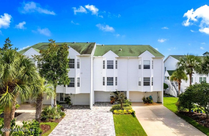 Spacious Waterfront 3BD/3.5BA 3-Story End Unit Townhome with - Beach Home for sale in Jacksonville, Florida on Beachhouse.com