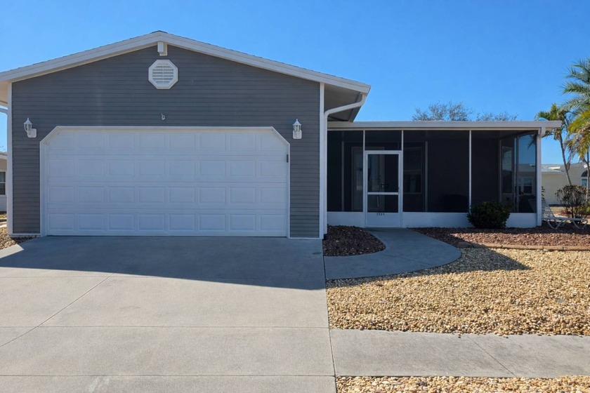 Welcome to easy Florida living in one of the area's most - Beach Home for sale in Ruskin, Florida on Beachhouse.com