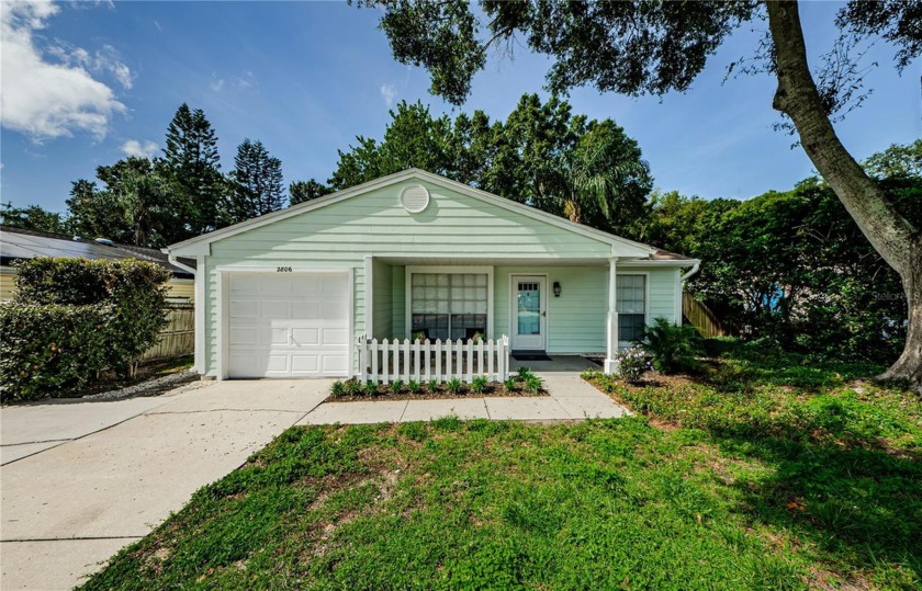 Under contract-accepting backup offers. Welcome to this - Beach Home for sale in Palm Harbor, Florida on Beachhouse.com