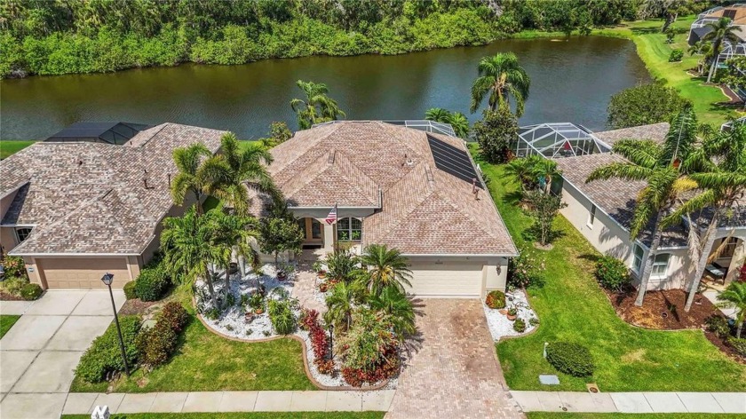 Stunning Lakefront Pool Home in Greenfield Plantation - Packed - Beach Home for sale in Bradenton, Florida on Beachhouse.com