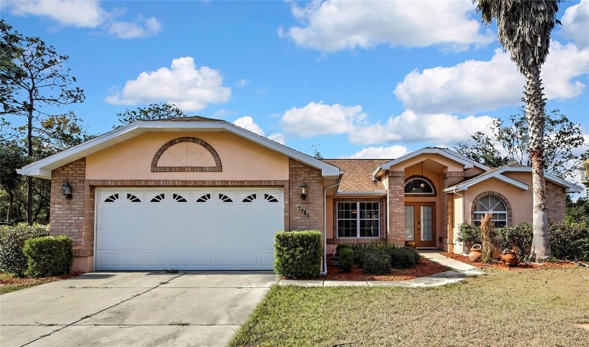 Spacious Home on  1/2  Acre -- No Deed Restrictions, No HOA!
 - Beach Home for sale in Homosassa, Florida on Beachhouse.com