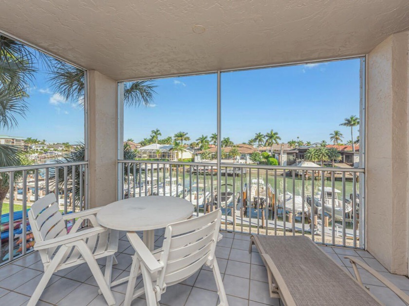 Eagle Cay - Direct Access Waterfront | Corner End Unit Welcome - Beach Condo for sale in Marco Island, Florida on Beachhouse.com