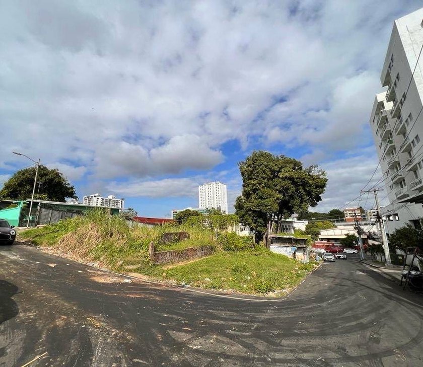 Located on the busy and well-connected Via Fernandez de Cordoba - Beach Commercial for sale in Panama City,  on Beachhouse.com