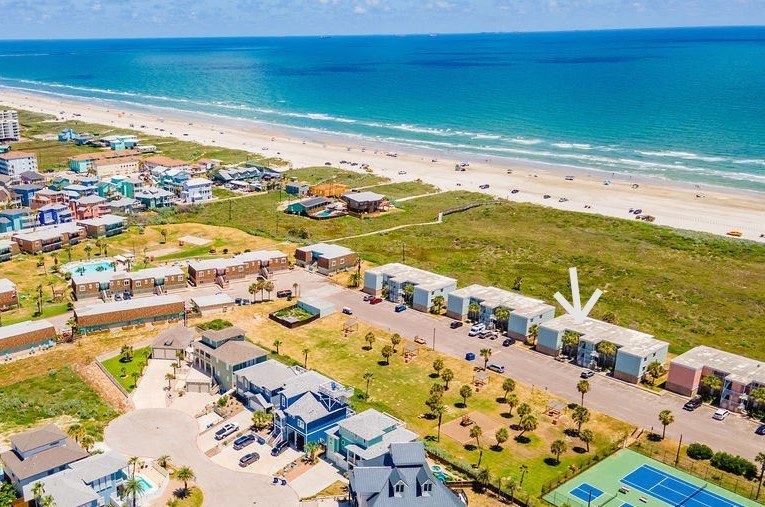 FRONT ROW, WIDE OPEN GULF VIEWS #123 is a top floor penthouse - Beach Condo for sale in Port Aransas, Texas on Beachhouse.com