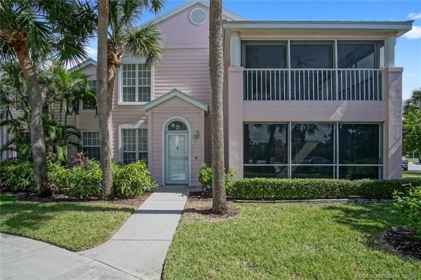 This tastefully decorated and fully equipped 2BR/2BA split-plan - Beach Condo for sale in Stuart, Florida on Beachhouse.com
