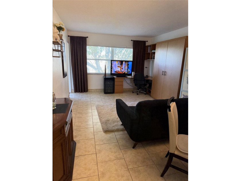 Cozy condo that is well priced in the heart of Lauderhill, FL - Beach Condo for sale in Lauderhill, Florida on Beachhouse.com