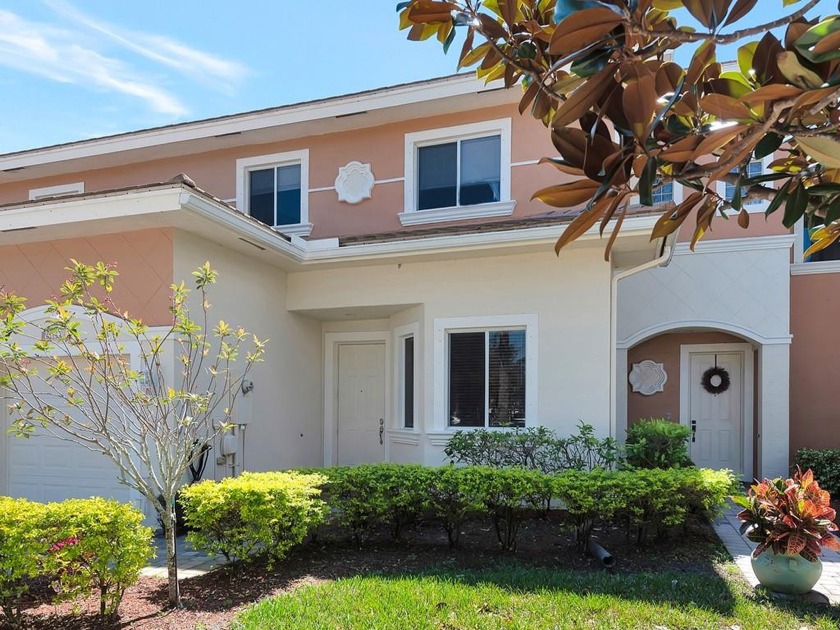 Investment opportunity-Seller requires 1yr leaseback @ $1800! - Beach Home for sale in Vero Beach, Florida on Beachhouse.com