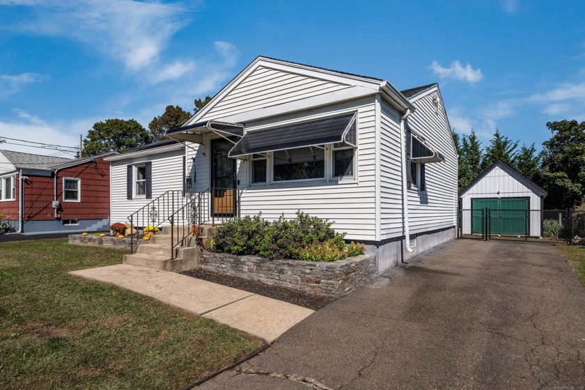 Welcome to this charming ranch in a quiet cul-de-sac just - Beach Home for sale in East Haven, Connecticut on Beachhouse.com