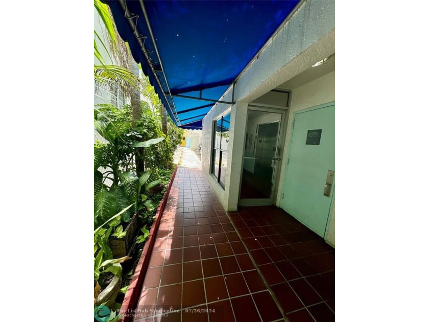 Beautiful unit in extraordinary location, adjacent to the famous - Beach Condo for sale in Miami Beach, Florida on Beachhouse.com