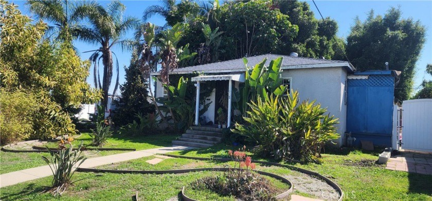A nice cozy charming home situated on a corner lot in a - Beach Home for sale in Long Beach, California on Beachhouse.com