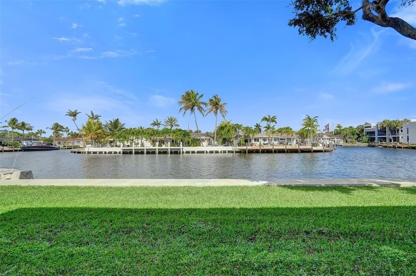 Live the South Florida waterfront lifestyle in this charming - Beach Condo for sale in Pompano Beach, Florida on Beachhouse.com