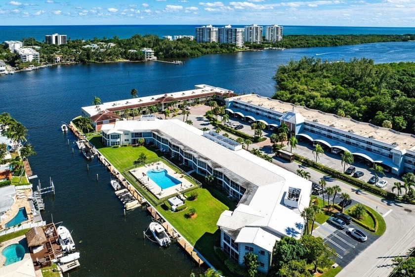 Beautifully Renovated 2bed/2bath waterfront condo in prime East - Beach Condo for sale in Boca Raton, Florida on Beachhouse.com