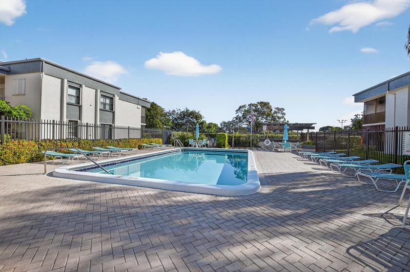 Spacious 2 bed, 2 baths condo located in the heart of Deerfield - Beach Condo for sale in Deerfield Beach, Florida on Beachhouse.com