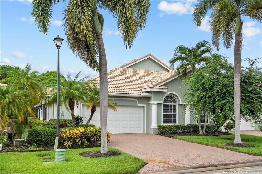 Welcome to your Personal Retreat in the heart of Jensen Beach - Beach Home for sale in Jensen Beach, Florida on Beachhouse.com