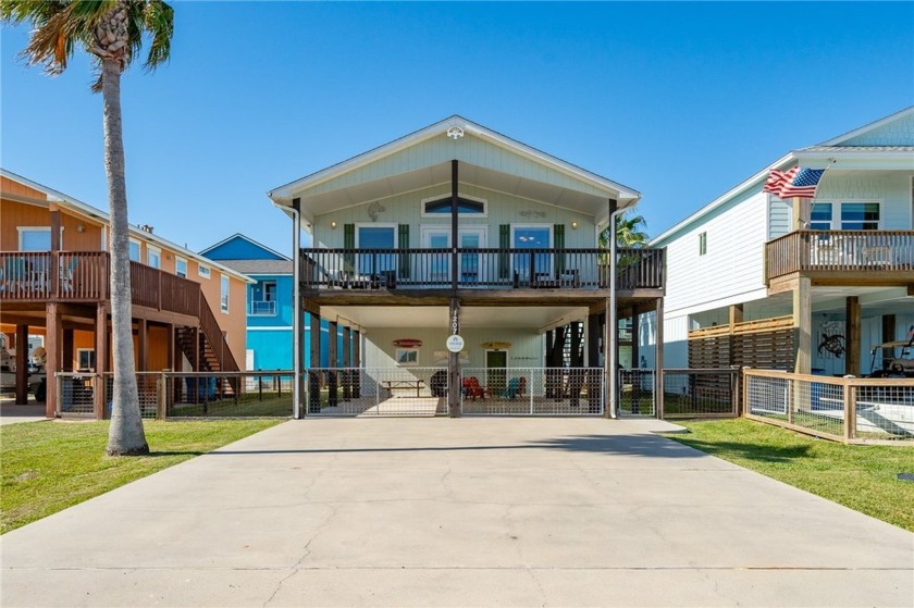 This immaculate island-style cottage is perfect for so many - Beach Home for sale in Rockport, Texas on Beachhouse.com