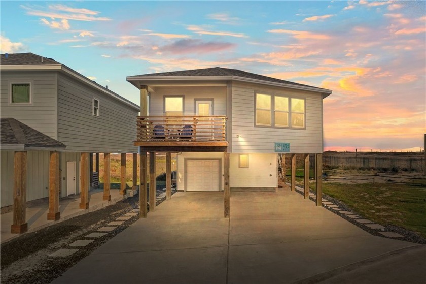 Stunning Fully Furnished 4-bedroom, 3-bathroom income-generating - Beach Home for sale in Port Aransas, Texas on Beachhouse.com